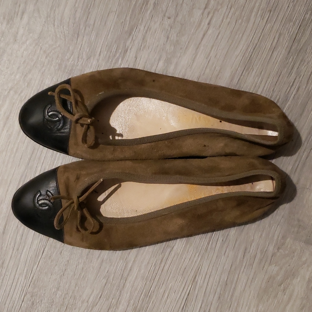 Chanel Suede Olive Green Ballet Flats 37